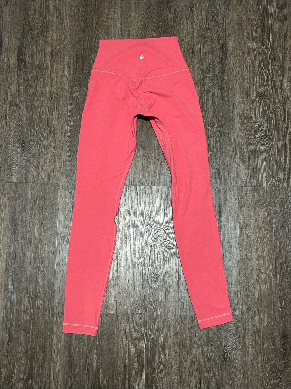 Great condition Lululemon Raspberry Align Set. Size Top 8 / Bottom 4